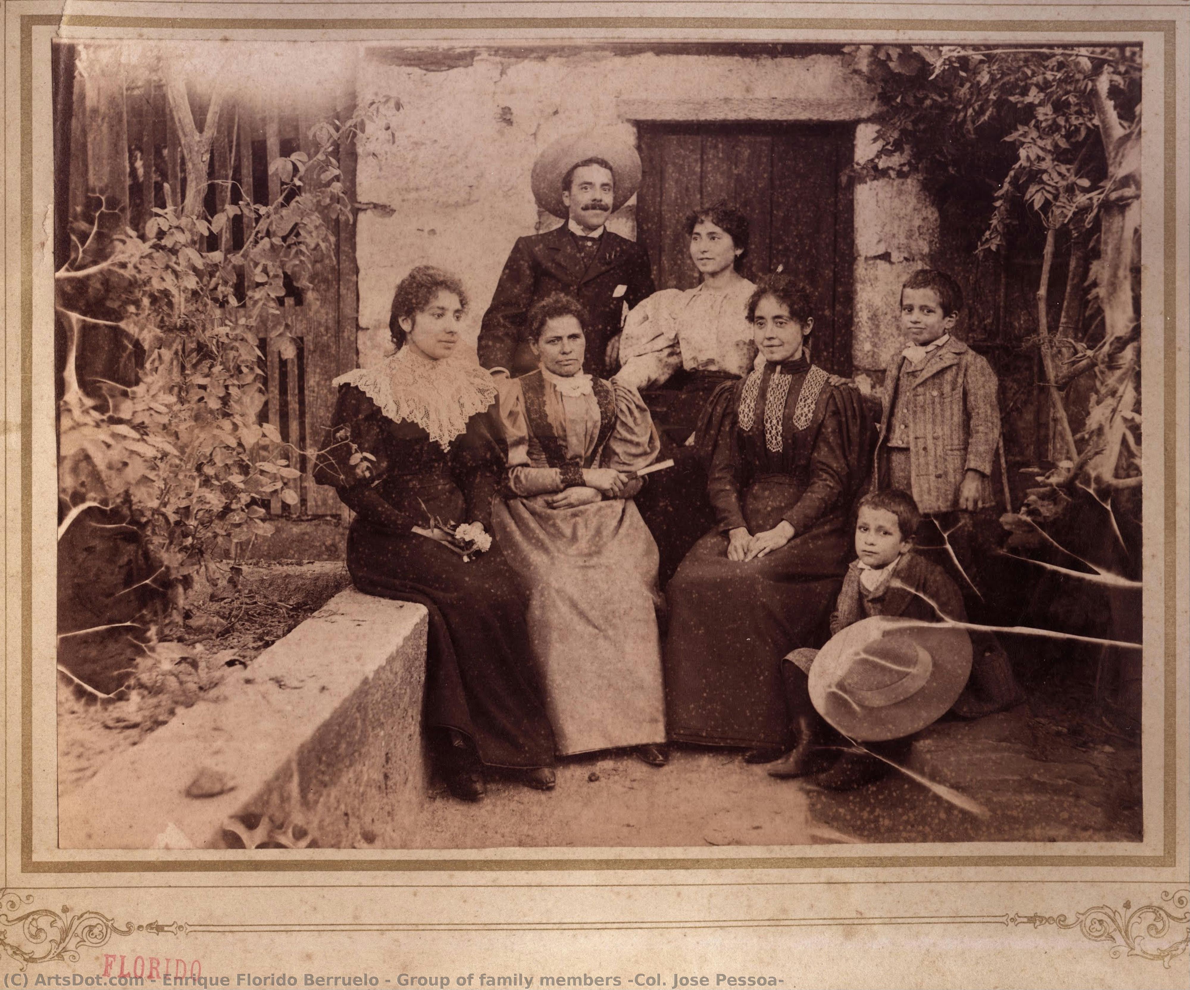 Group Of Family Members (col. Jose Pessoa) — Enrique Florido Berruelo