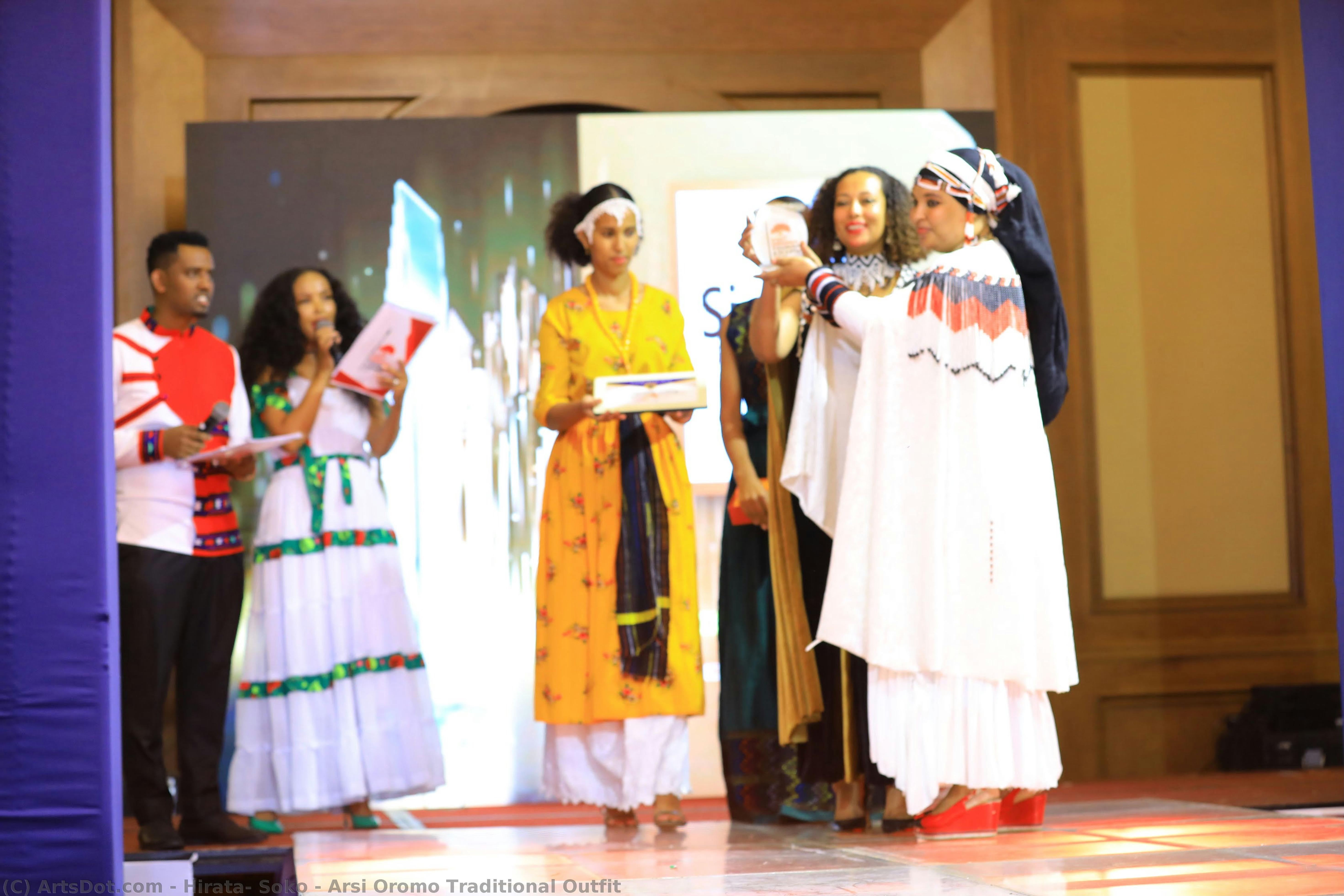 Arsi Oromo Traditional Outfit — Hirata, Soko