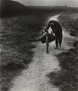 Coal Searcher Going Home To Jarrow — Bill Brandt