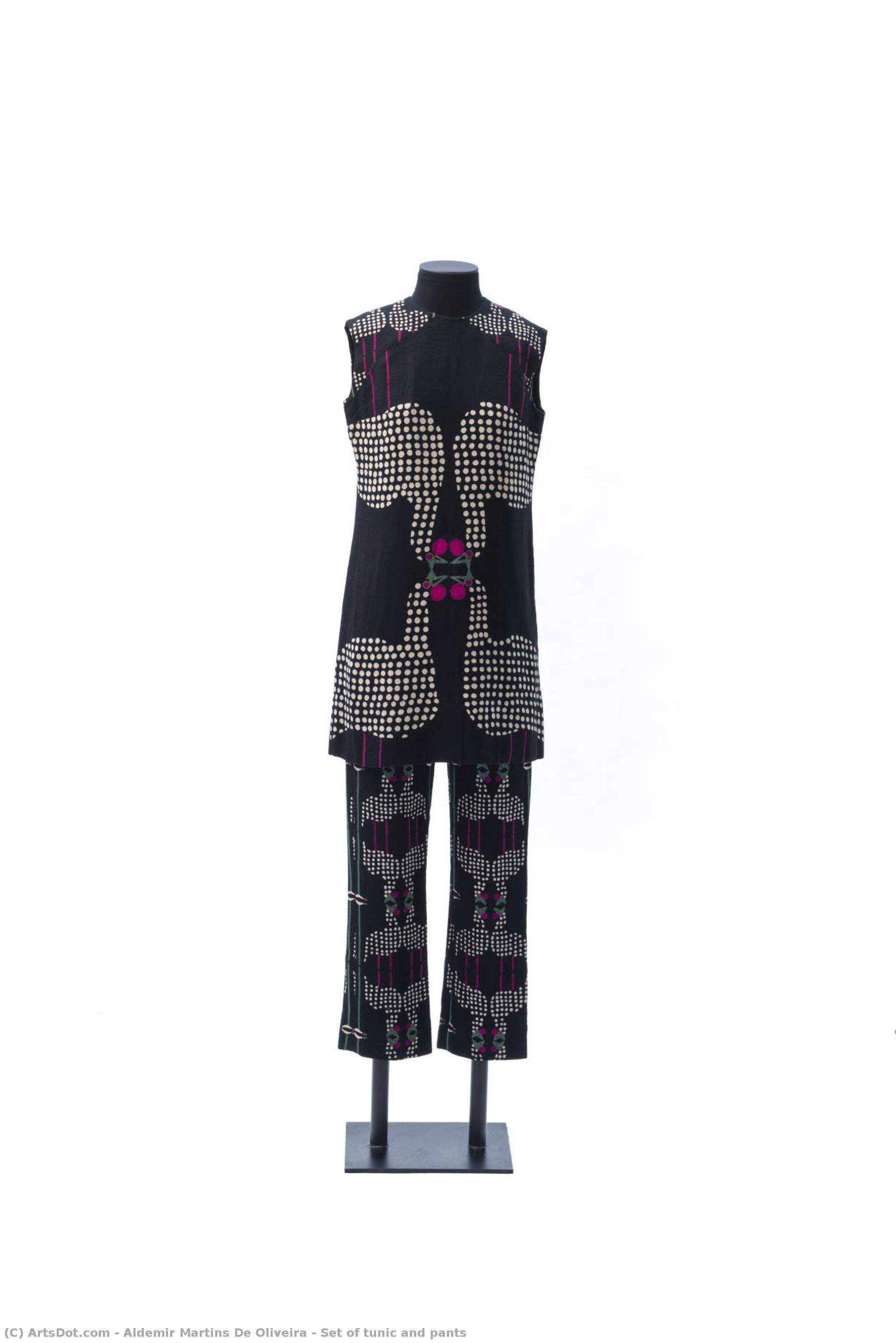 Set Of Tunic And Pants — Aldemir Martins