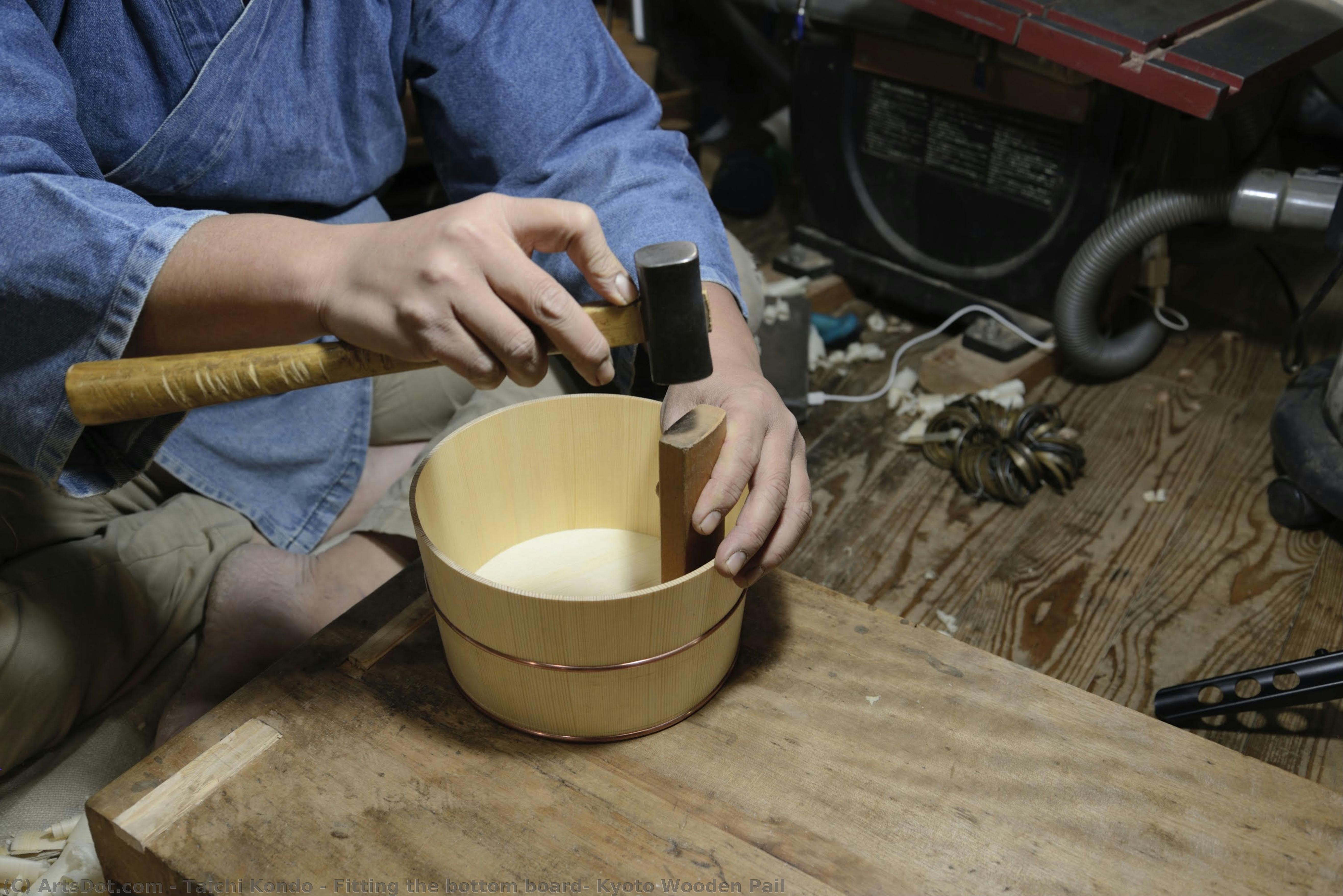 Fitting The Bottom Board, Kyoto Wooden Pail — Taichi Kondo