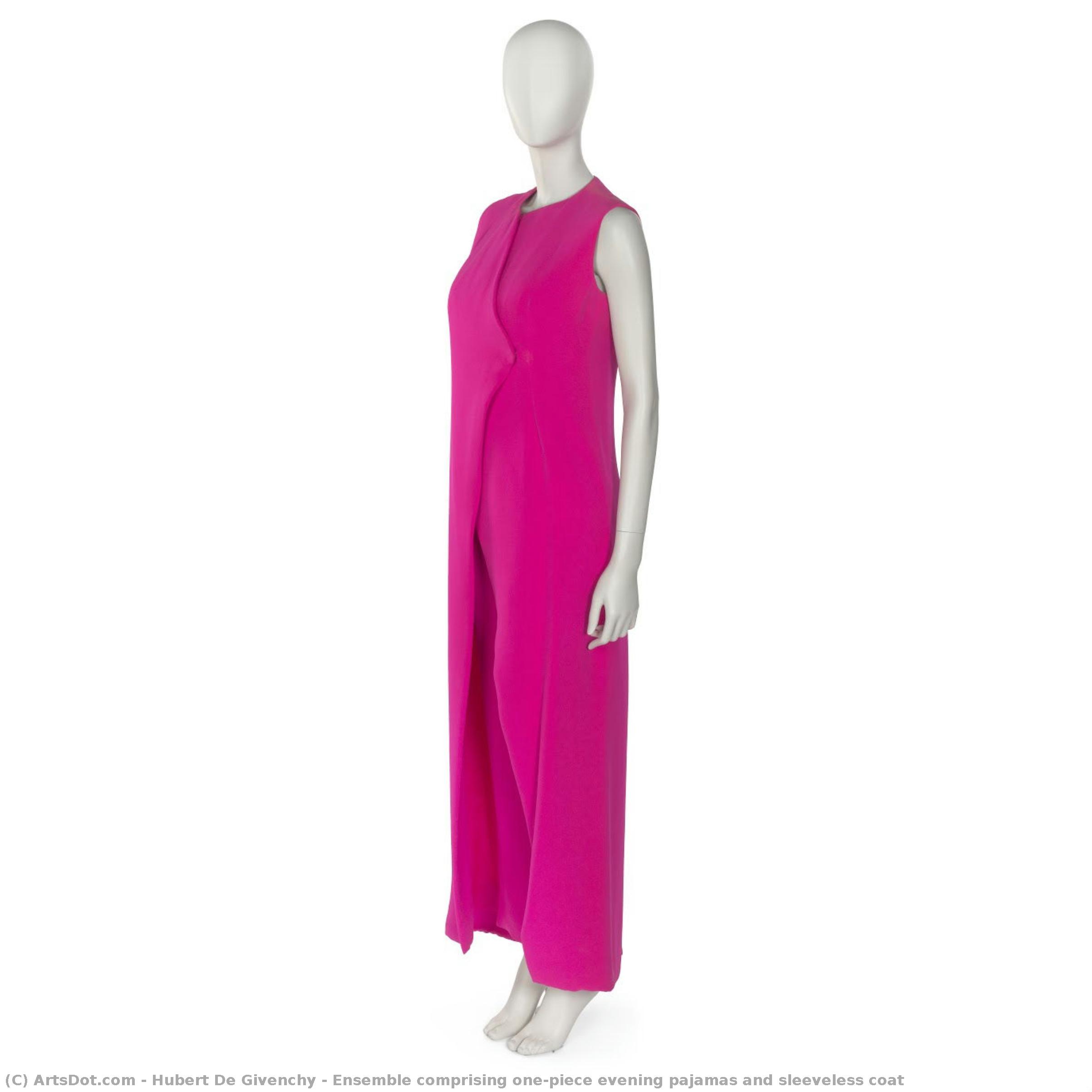 Ensayo Compuesto Por Una Bata De Noche De Seda Crepe Rosa Brillante Y Un Abrigo Sin Mangas. Una Bata Ajustada De Noche Con Pantalones Acanalados; Cuello Redondo; Sin Mangas; Cierre Frontal Cremallera Hacia Adelante. Otro Abrigo Recto Ligeramente Ajustado, — Hubert De Givenchy