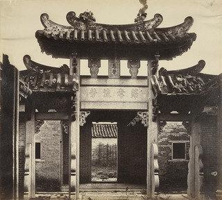 Arch In Confucius Temple, Canton — Felice Beato
