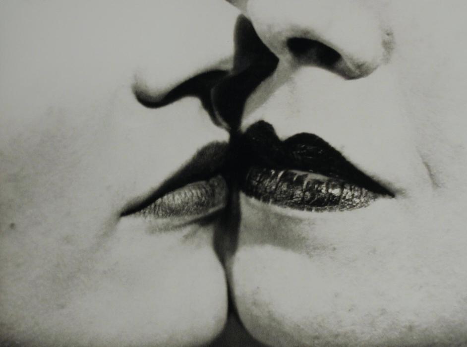 The Kiss — Ман Рей