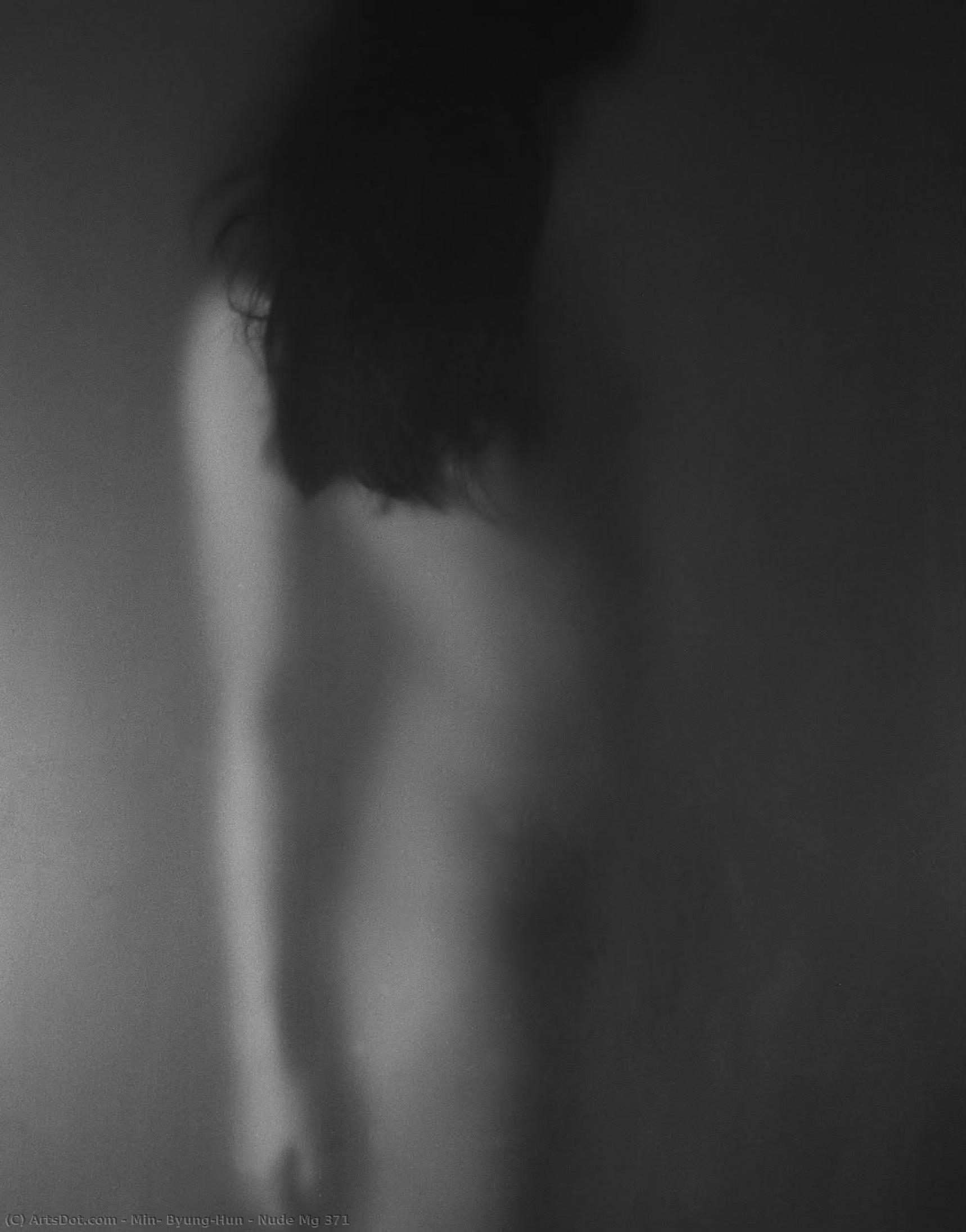 Nude Mg 371 — Min Byung-hun