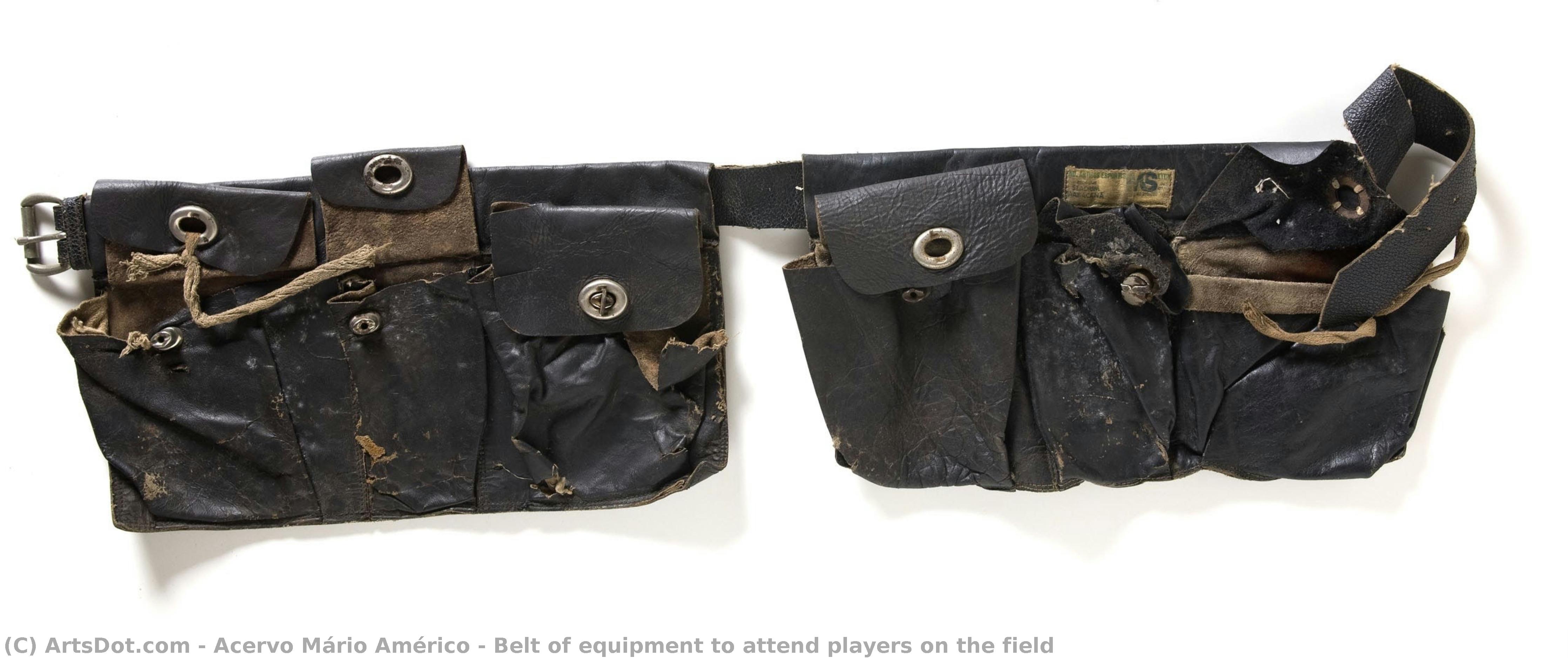 Belt Of Equipment To Attend Players On The Field — Acervo Mário Américo