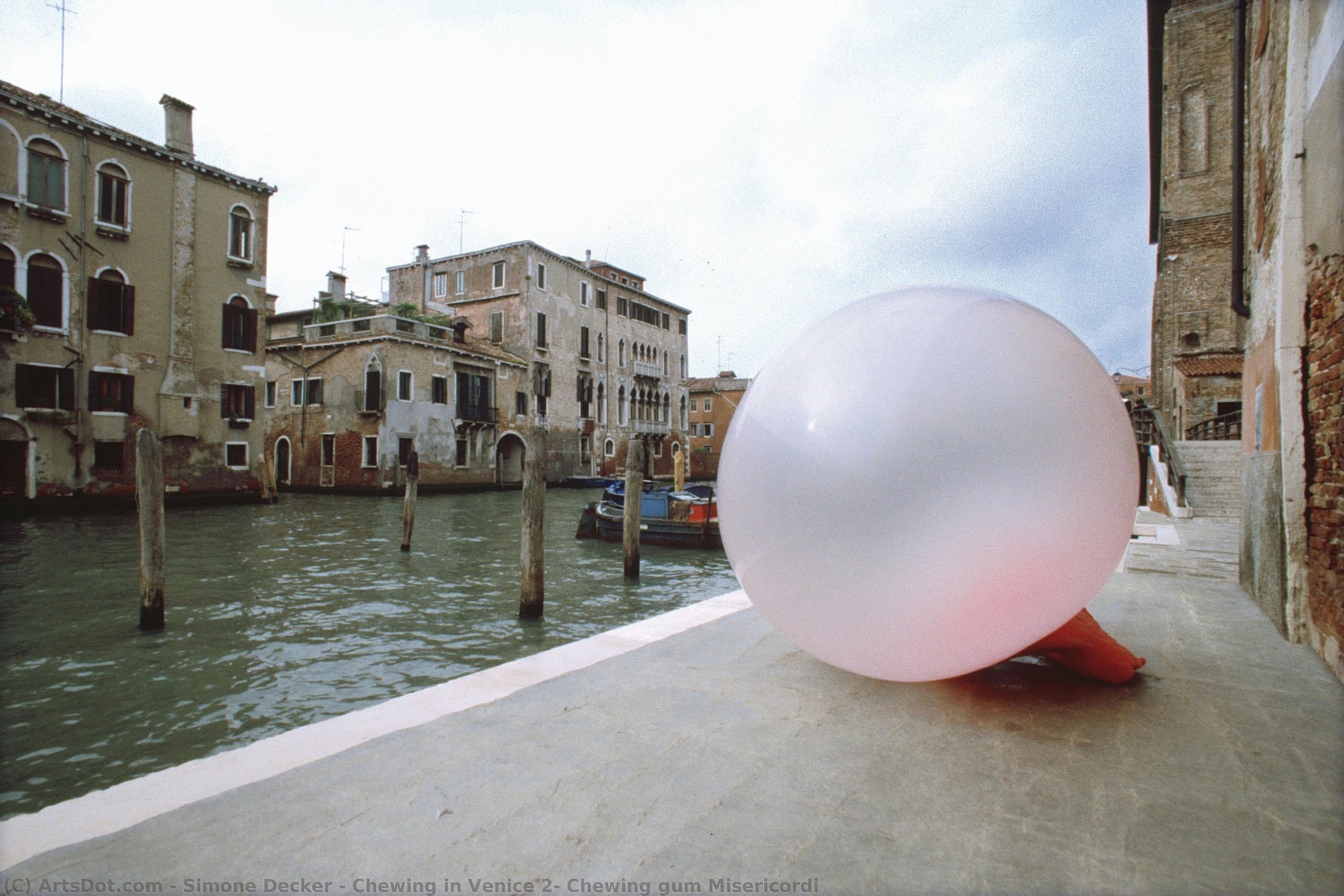 Chewing In Venice 2: Chewing Gum Misericordi — Simone Decker