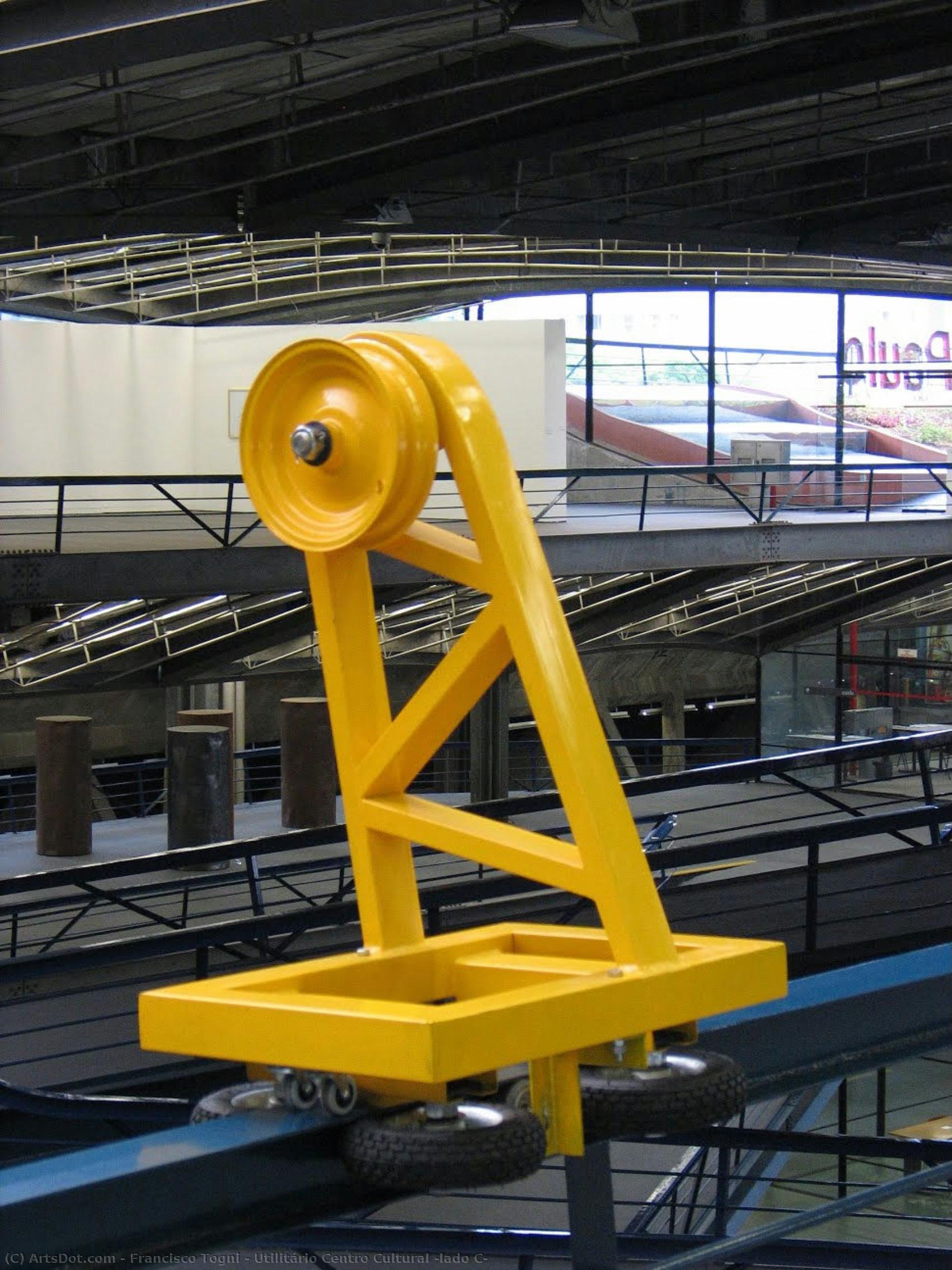 Utilitário Centro Cultural (lado C) — Francisco Togni