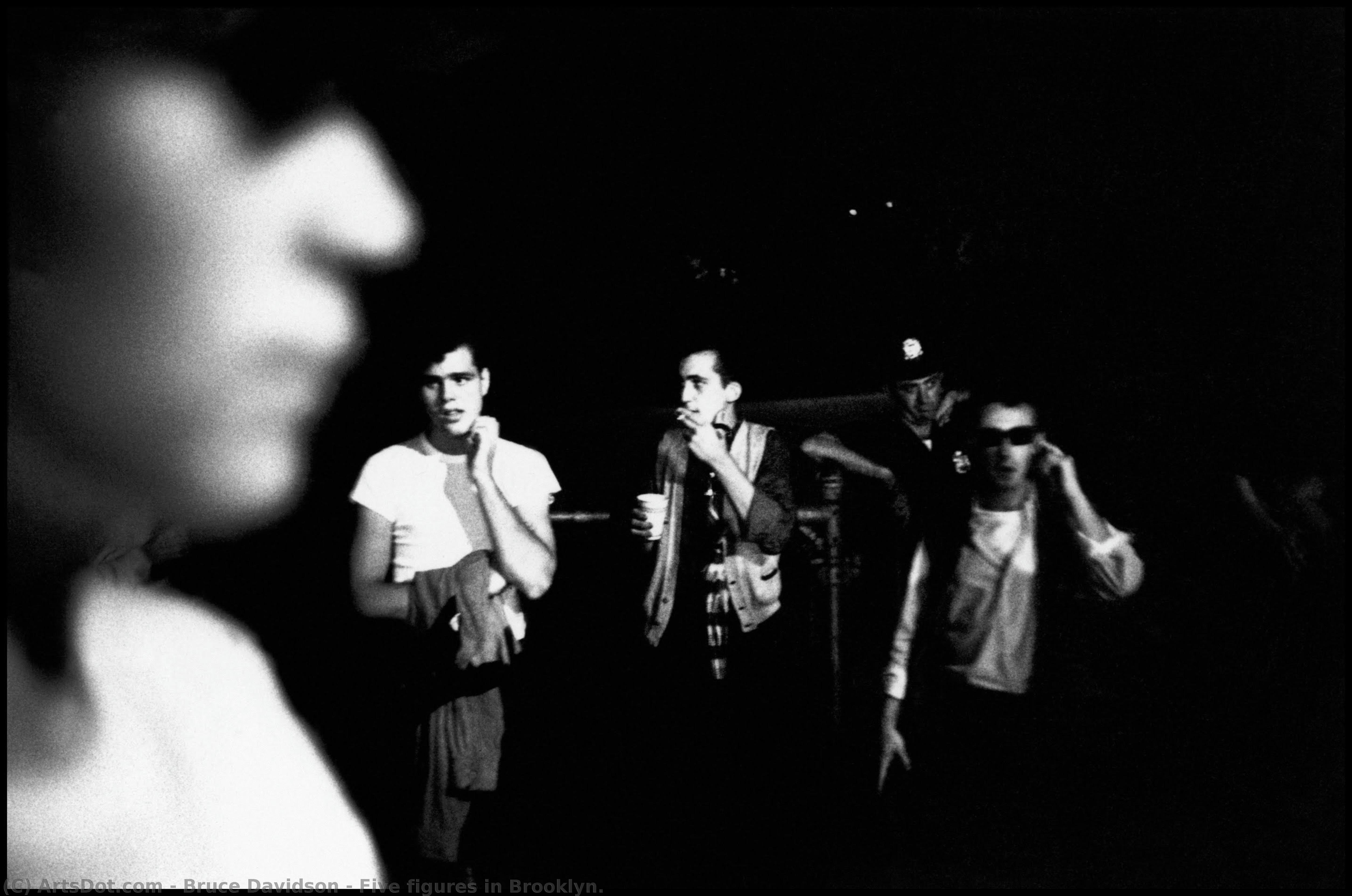 Five Figures In Brooklyn. — Брюс Дэвидсон
