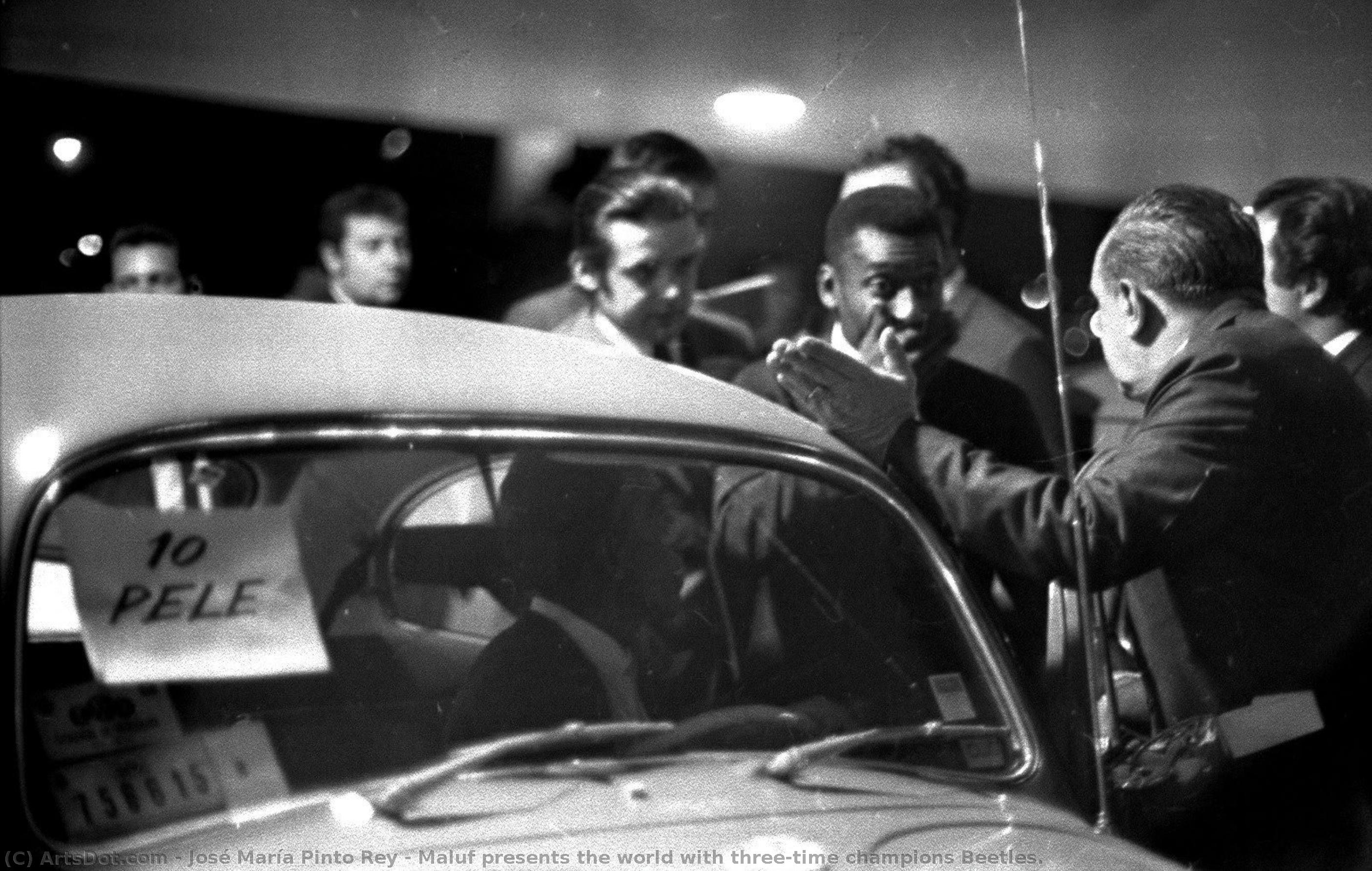 Maluf Presents The World With Three-time Champions Beetles. — José María Pinto Rey