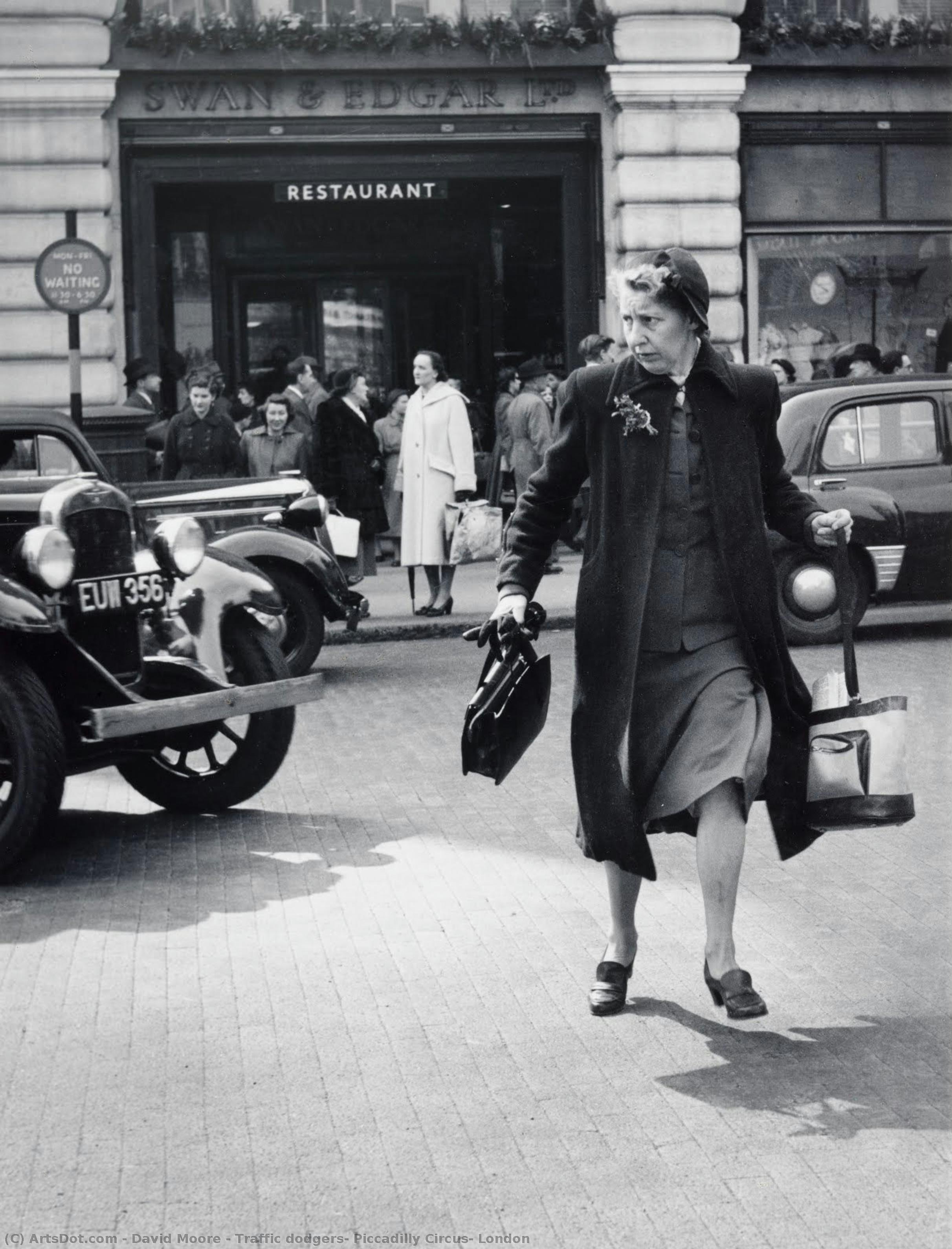 Traffic Dodgers, Piccadilly Circus, London — David Moore