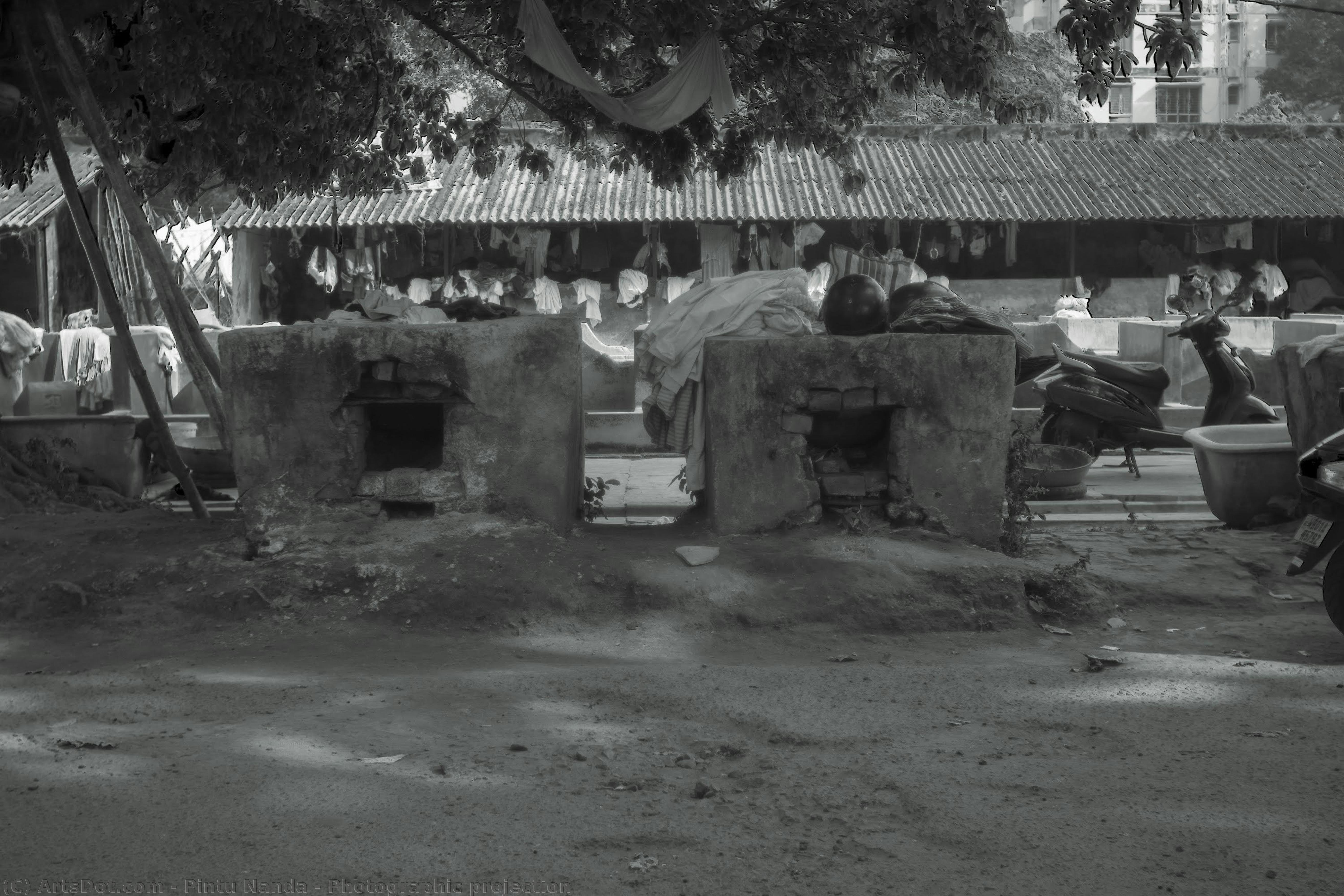 Photographic Projection — Pintu Nanda