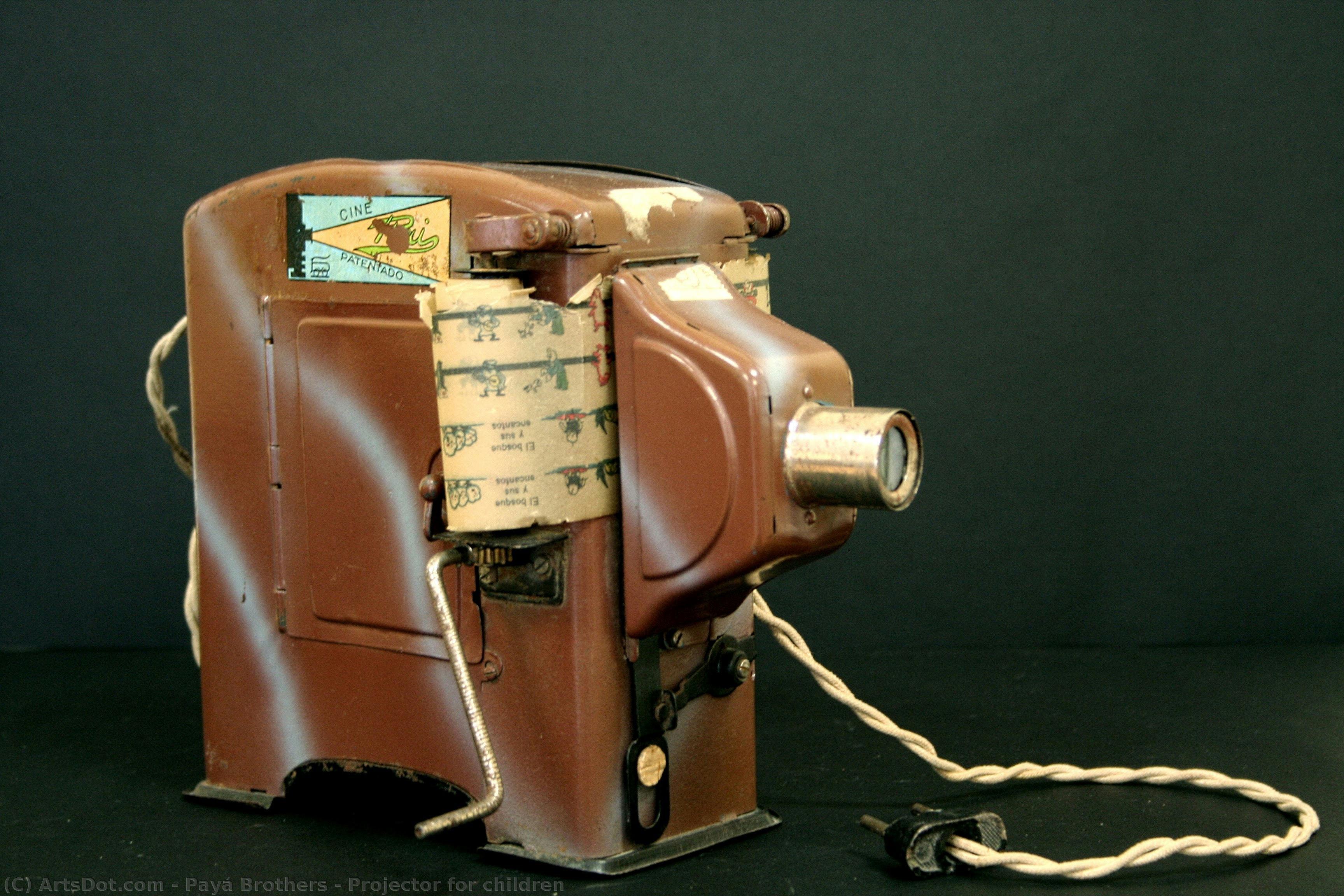 Projector For Children — Los Hermanos Payá