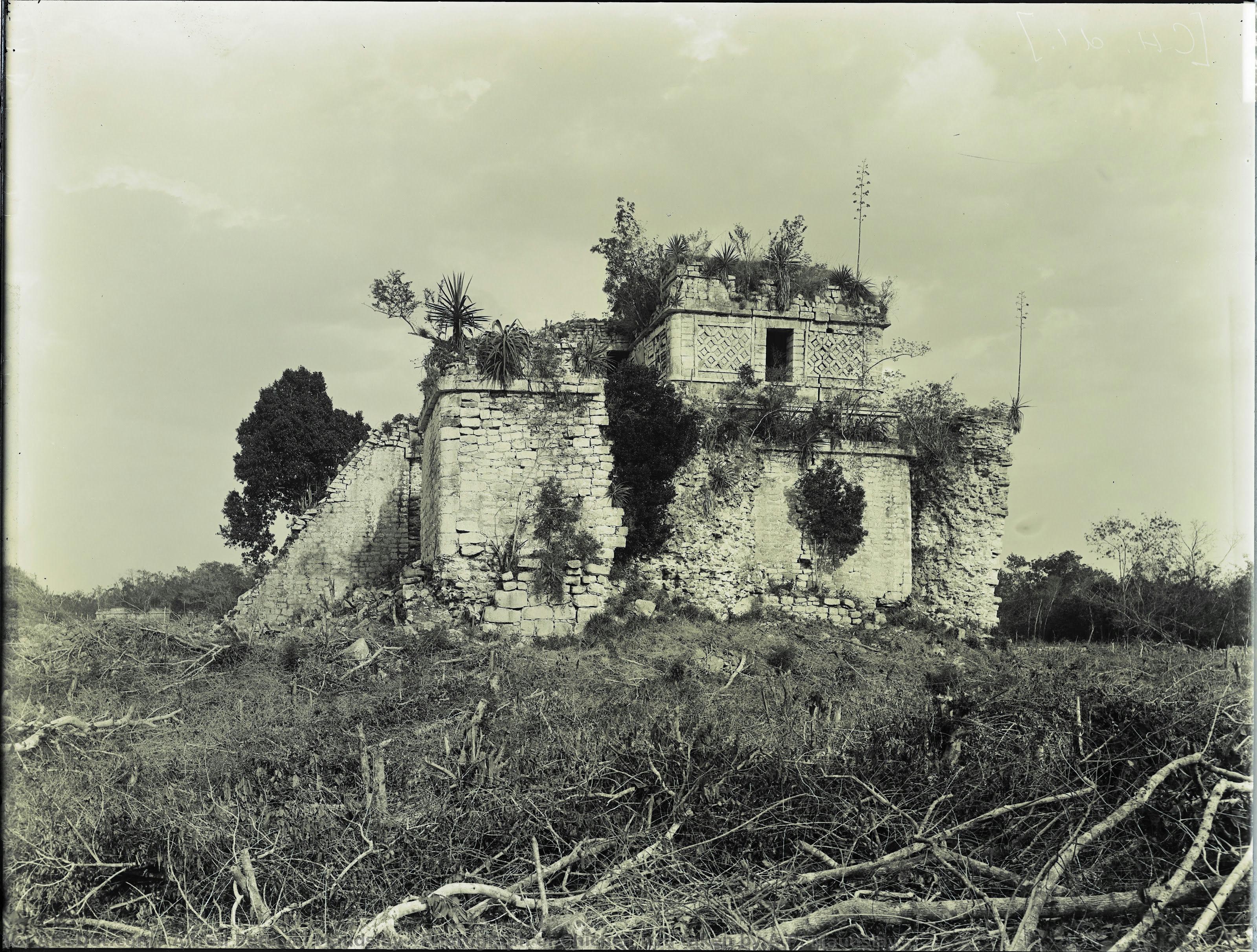 Fotografie Von Chichén Itzá, Aufgenommen Von A.p. Maudslay — Alfred Percival Maudslay