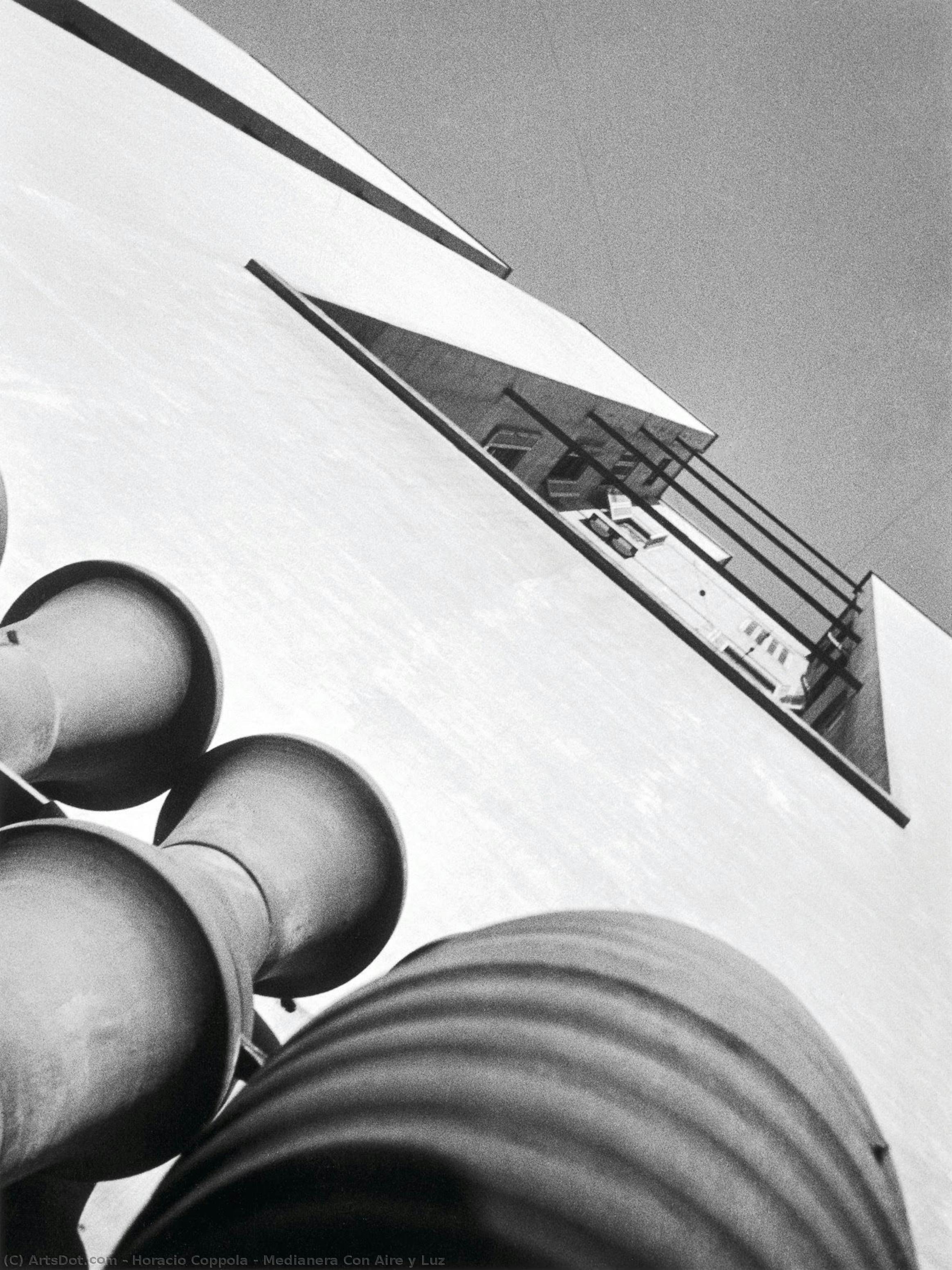 Medianera Con Aire Y Luz — Horacio Coppola