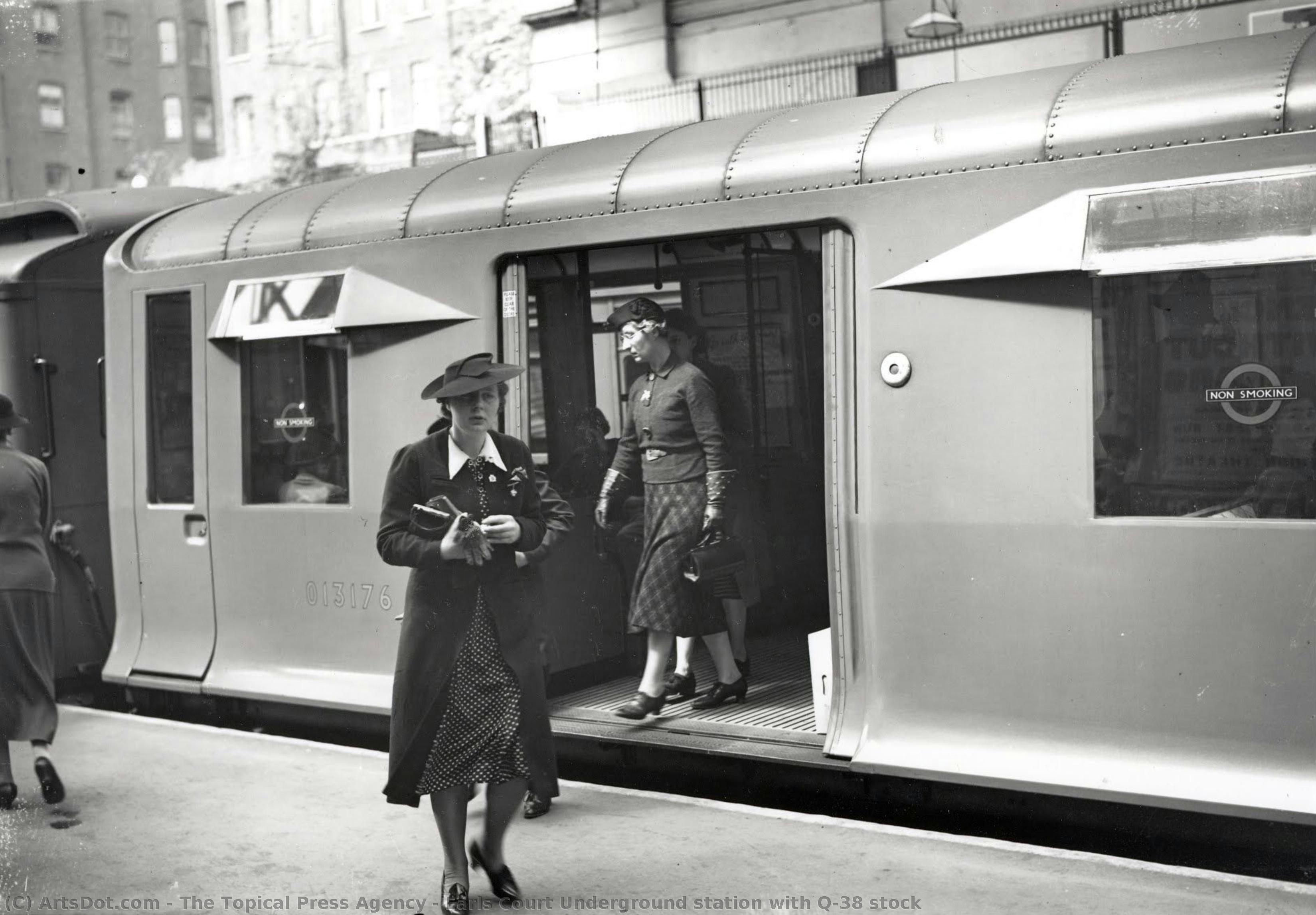 Earls Court Underground Station With Q-38 Stock — The Topical Press Agency