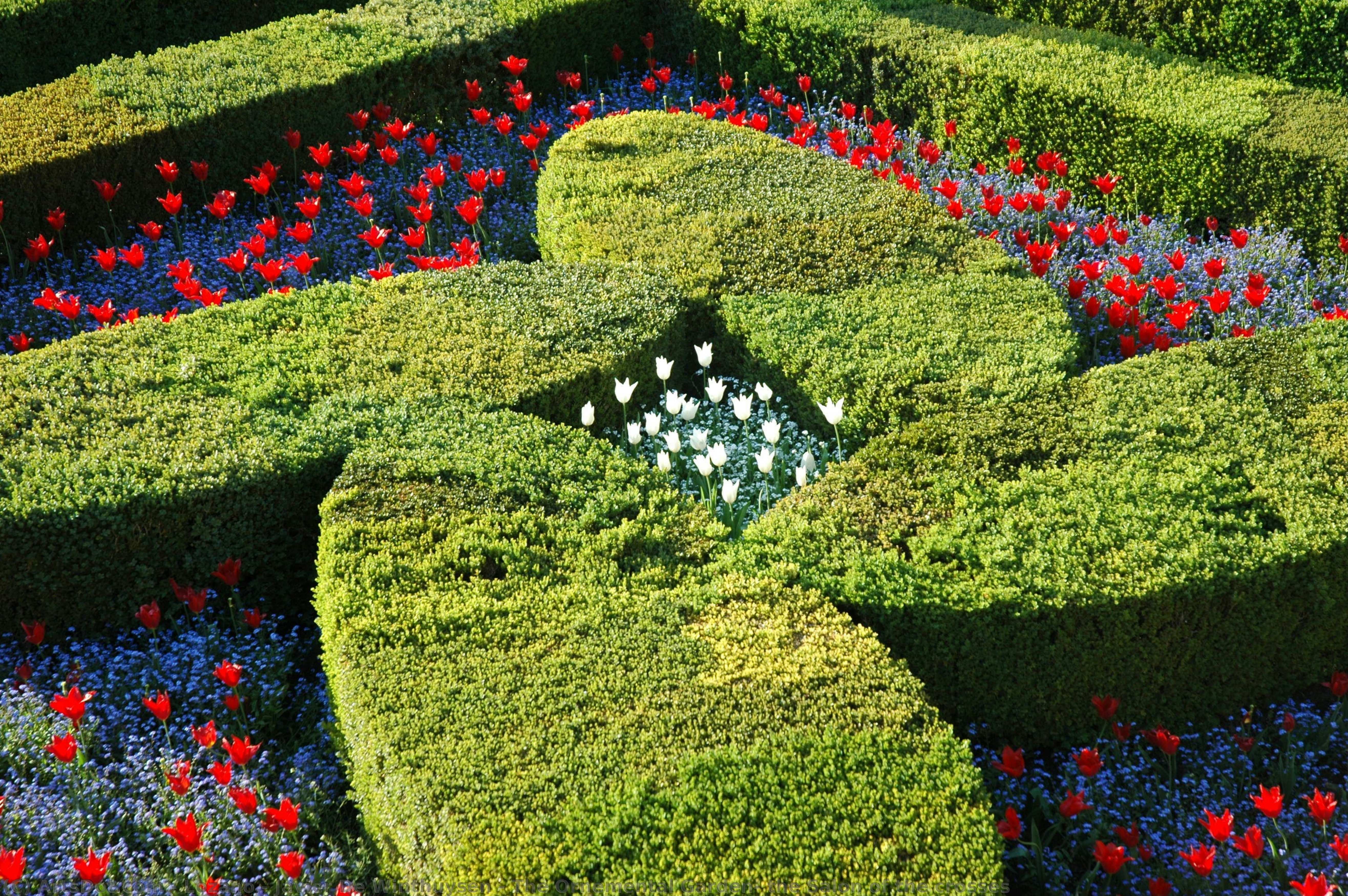 The Ornemental Garden, The Salon Of The Crosses — Lozano - Javier De Winthuysen