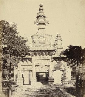 Tibetan Monument In The Lama Temple, Pekin — Felice Beato