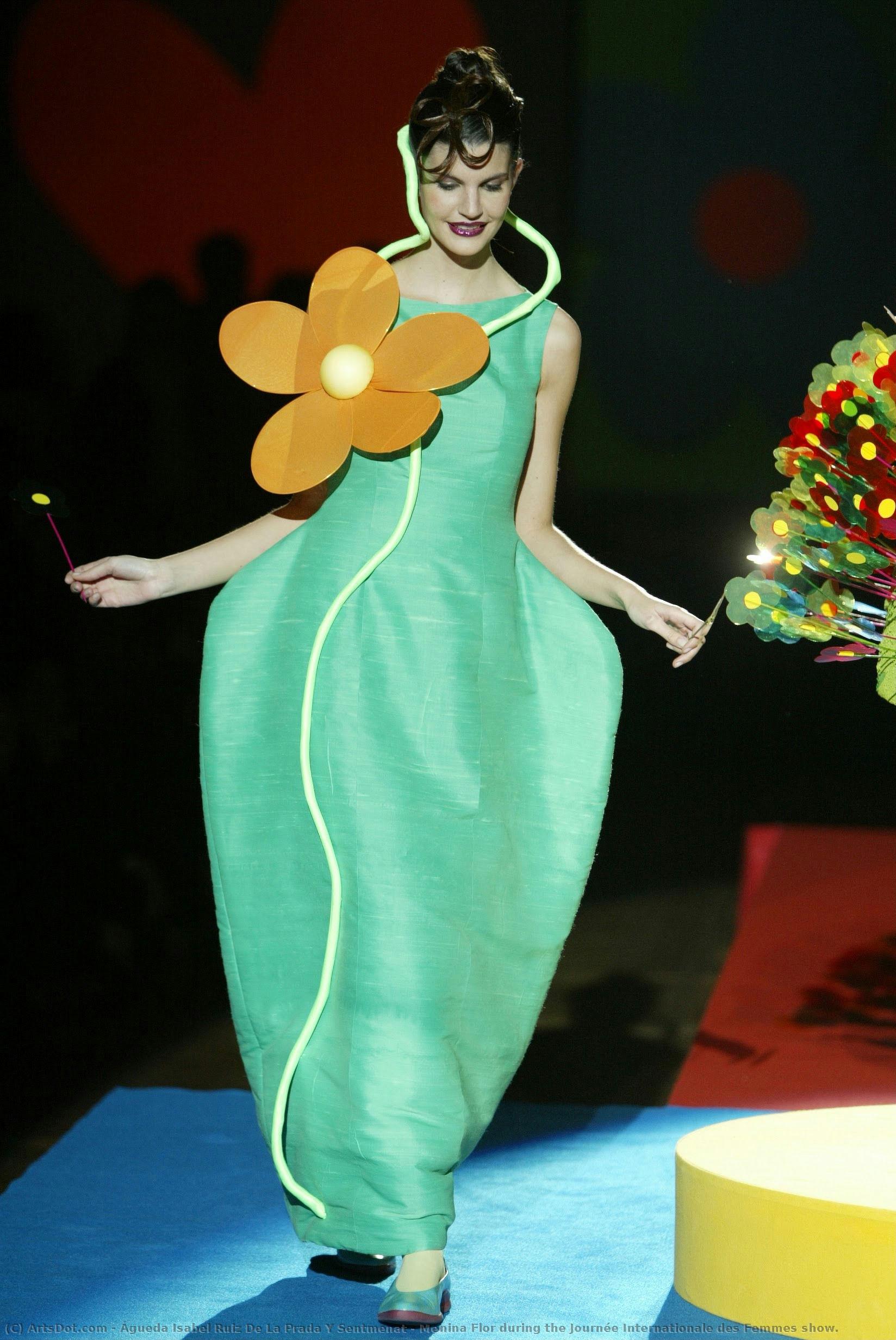 Menina Flor During The Journée Internationale Des Femmes Show. — Агата Руис Де Ла Прада