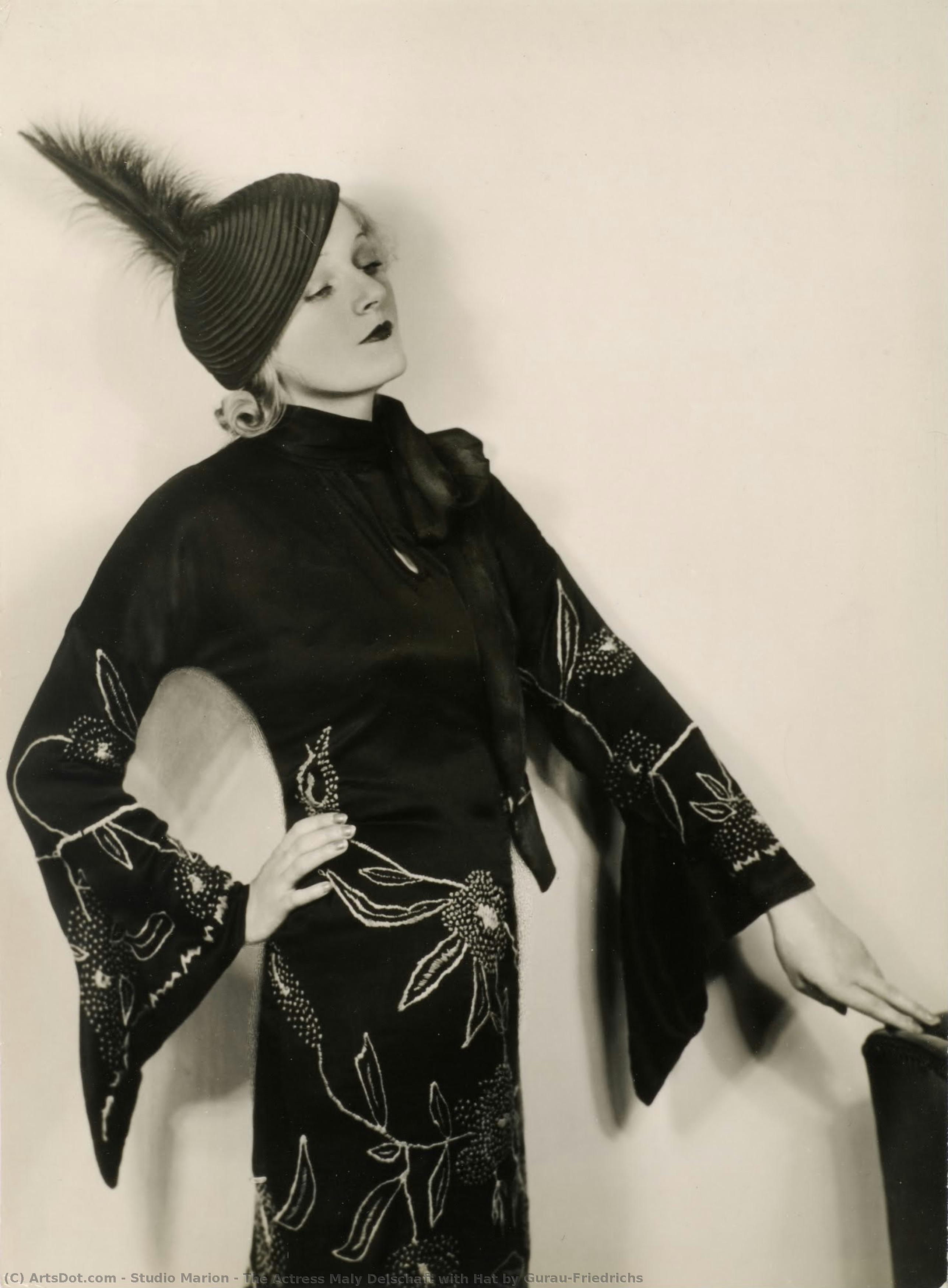 The Actress Maly Delschaft With Hat By Gurau-friedrichs — Studio Marion