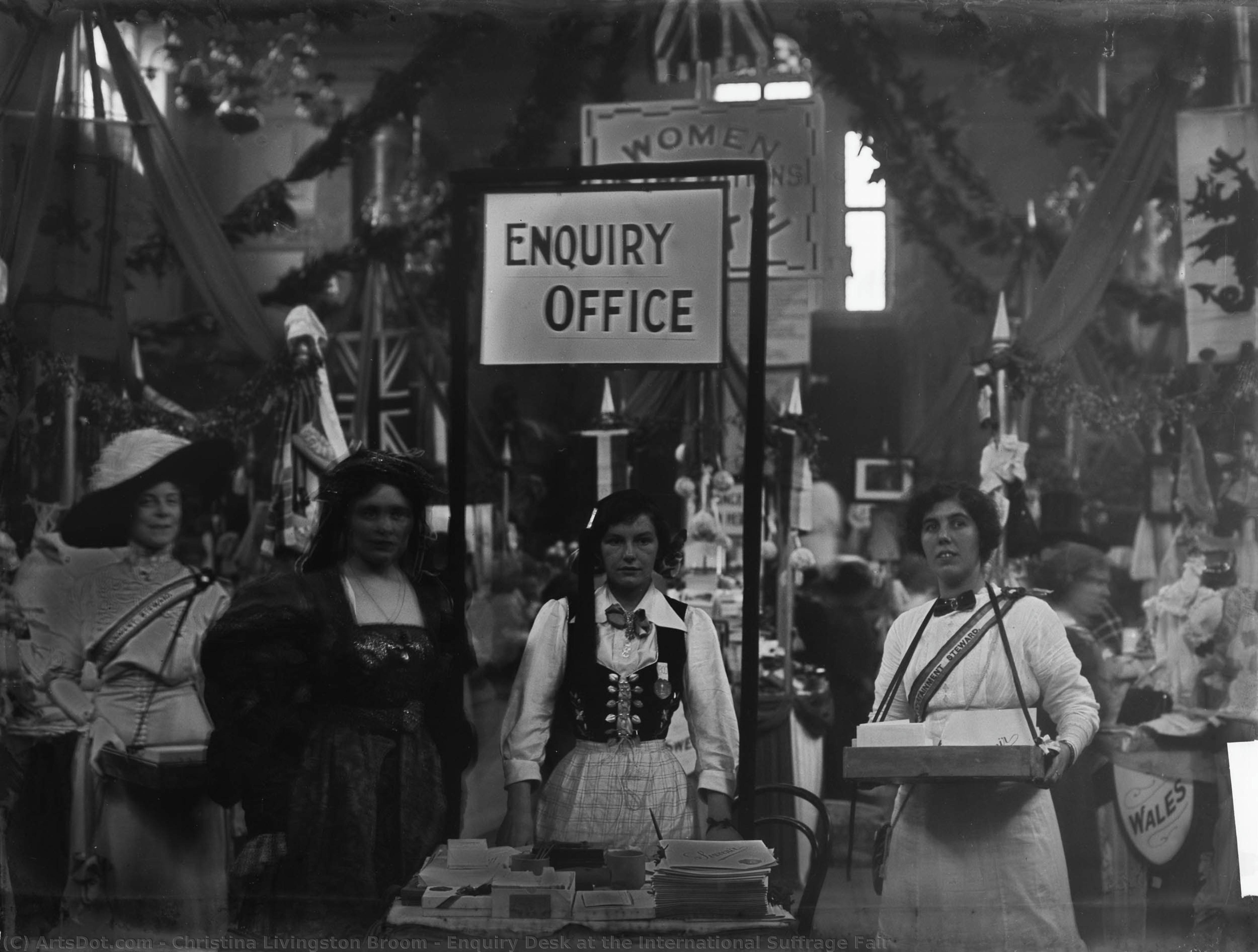 Quiosco De Información En La Feria Internacional Por El Sufragio — Christina Livingston Broom