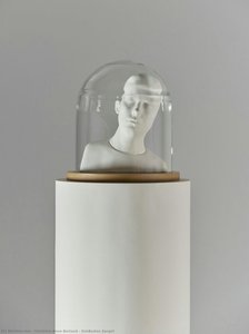 SimBodies Eargirl
