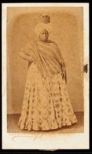 Slave Woman Also Known As “slave Who Earns” Working As A Street Seller — José Christiano De Freitas Henriques Junior