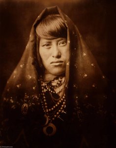 Untitled (aqu45d) — Edward Sheriff Curtis