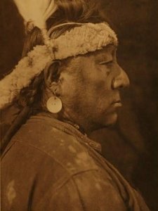 Untitled (aqu465) — Edward Sheriff Curtis