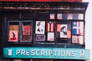 Old New York Militant Display, Window, Bushwick Brooklyn — Camilo José Vergara