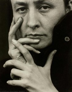 Georgia O — Alfred Stieglitz, Early 20th Century Photography