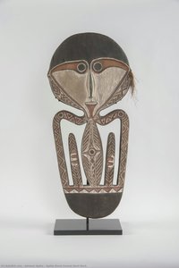 Agiba Wood Carved Skull Rack — Ishmael Agiba