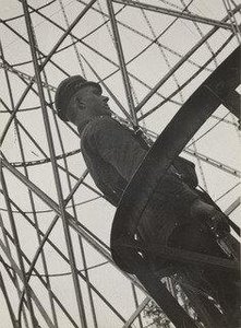 Guard At The Shukhov Radio Tower, Moscow — Aleksandr Rodchenko