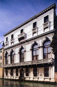 Ca' Dolfin in San Pantalon Façade