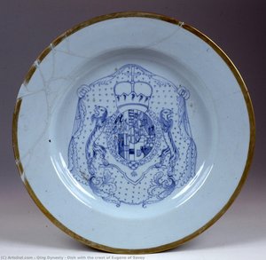 Dish With The Crest Of Eugene Of Savoy — Qing Dinastía