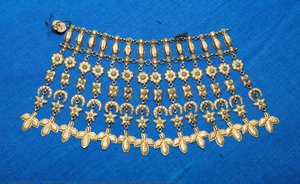 Azerbaijan National Female Bracelet- Chechik — Unkown Prosper
