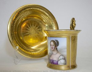 Cup And Saucer — La Porcelaine De Paris, Plus Communément Appelée « Vieux Paris »