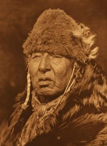 Untitled (aqu46v) — Edward Sheriff Curtis