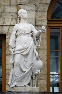 Statue 'Cautiousness'
