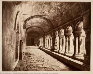 Arles. Cloitre St. Trophime [north Gallery] — Édouard-denis Baldus