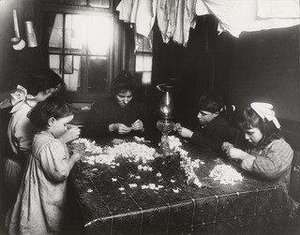 Making Flowers In A Slum Home — Lewis Wickes Hine
