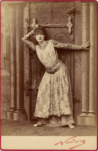 Sarah Bernhardt als Kaiserin Theodora in Sardous