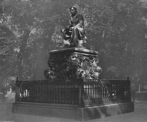 Monument to Krylov