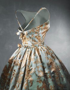 Vestido De Cóctel — Cristóbal Balenciaga Eizaguirre, Moda Contemporánea