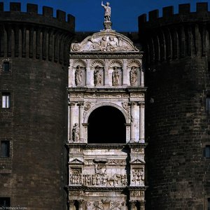 Triumphal Arch of Alfonso I (detail)