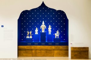 Shrine Of Life / Benjapakee Shrine — Vipoo Srivilasa