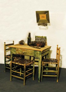 Automatic Trains of Thought – Desk