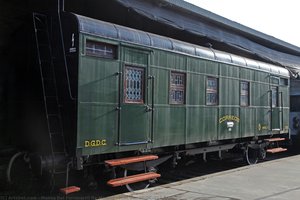 Mail van DGDC-222-Exterior