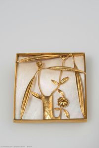 Brooch