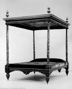 Tester Bed — Filippo Di Tommaso Lippi